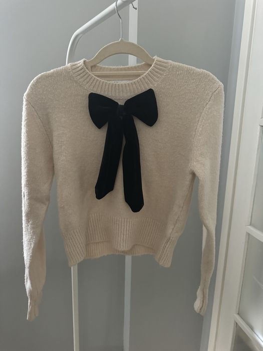 Пуловер на Zara с панделка