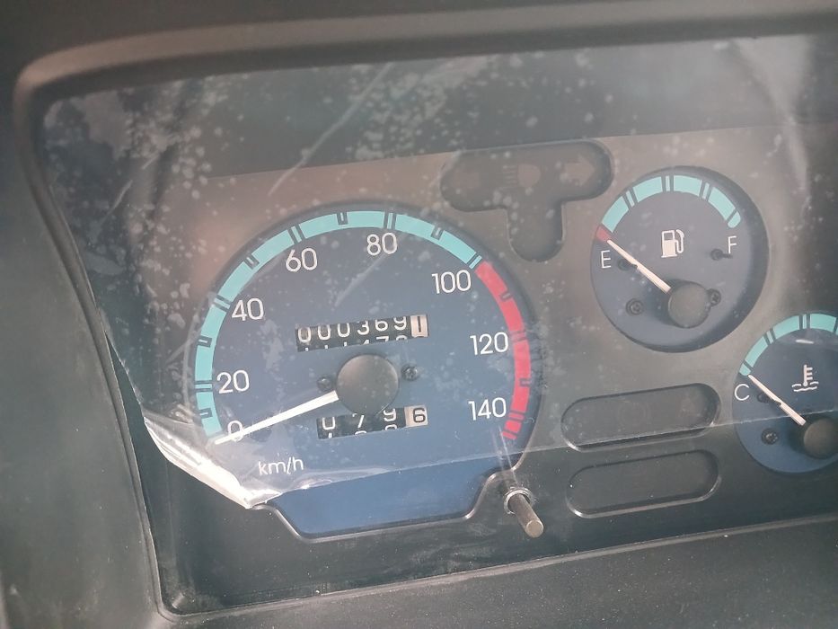 Labo 2024 yangi salondan uygacha yurgan