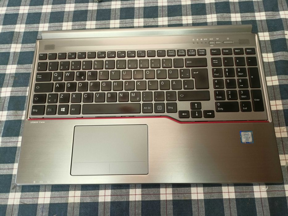 Elemente Fujitsu LifeBook E756