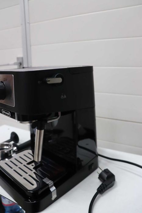 Еспресо машина DE’LONGHI Stilosa EC 260.BK, 15 bar, 1100 W, 1 л, Черен