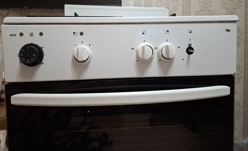 Продам газовую/электро плиту