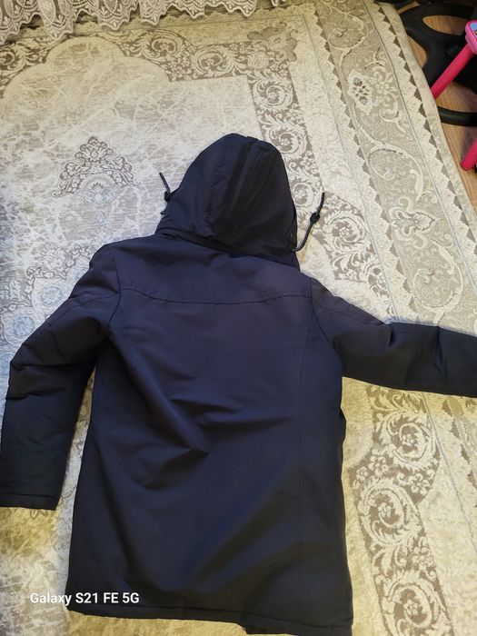 Продам зимнию куртку