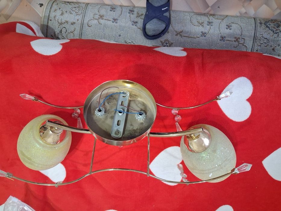 Продам Люстры Хорошем состоянии.