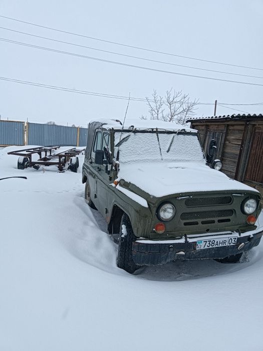 Продам УАЗ с пчеловодным прицепом