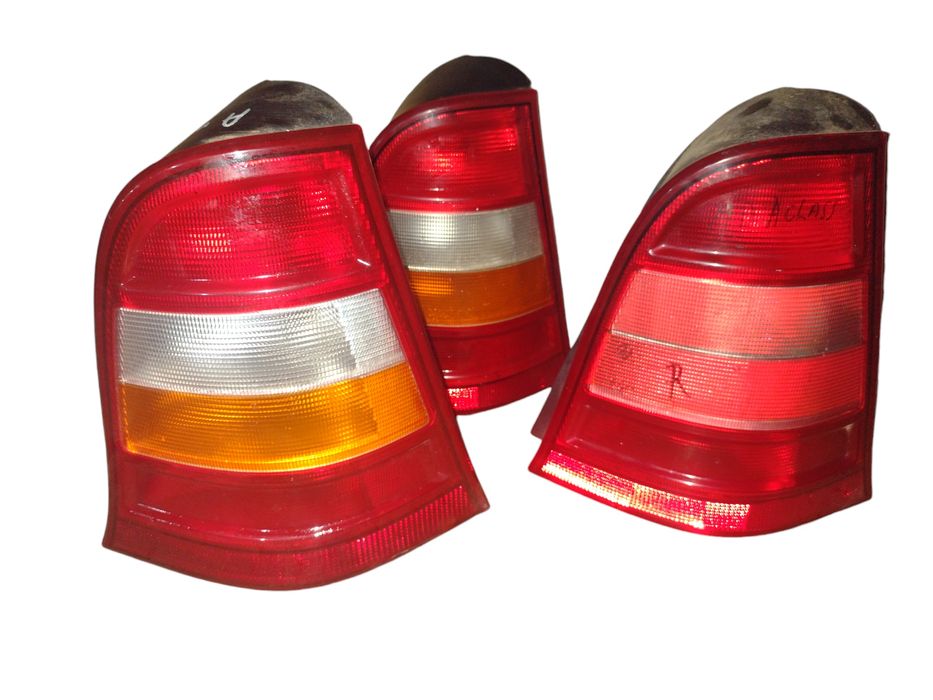 Продавам задни стопове десни за mercedes a класа w168