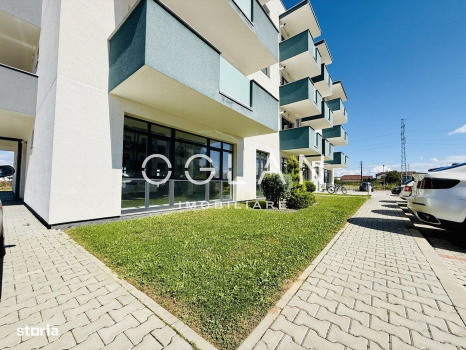 Spatiu comercial cu vitrina, vad bun, zona Cl. Surii Mici