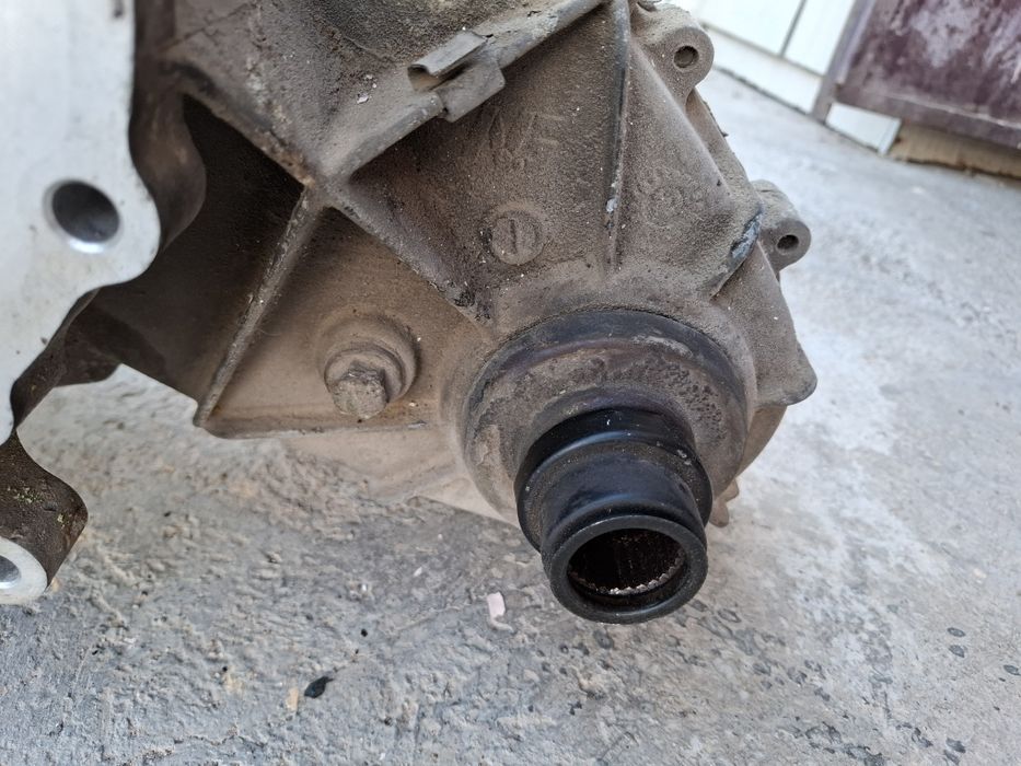 Редуктор для BMW X5 *Сломанный*