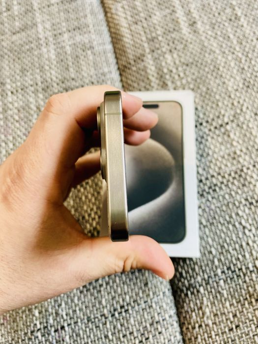 Iphone 15 pro de 128 Gb/Baterie 90% Ca NOU