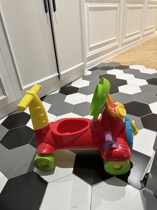 Каталка толокар Chicco