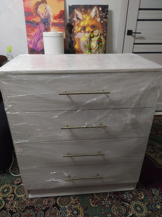 Продам комод 4 ящика
