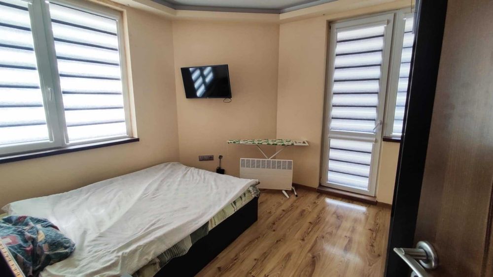 Дава се под наем Тристаен апартамент в Варна, Трошево - 86 кв.м за 459 € - Снимка #3