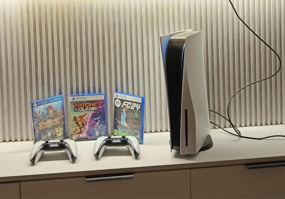 PlayStation 5 (PS5) / Отличное состояние