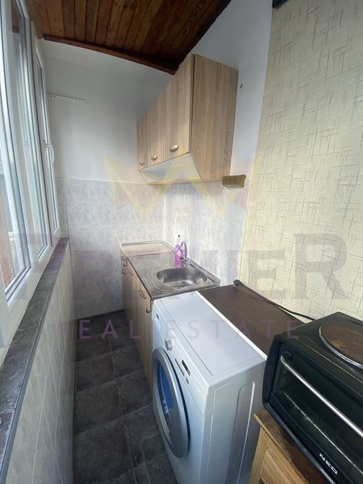 Дава се под наем Едностаен апартамент в Варна, Център - 30 кв.м за 239.19 € - Снимка #3