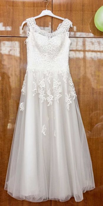 Сватбена рокля с подарък було