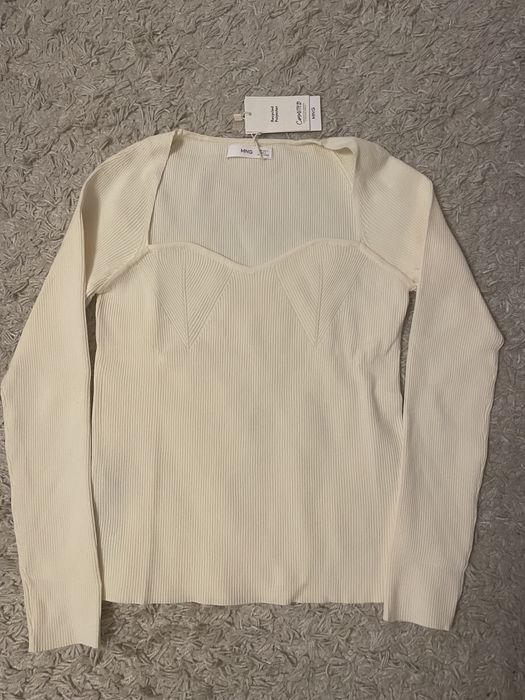 Эффектный трикотажный топ Mango