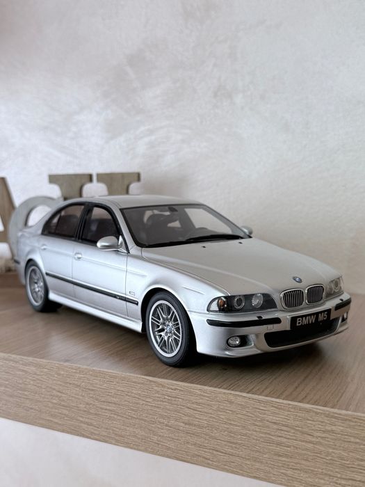 Колекционерски модел  BMW M5 e39 1/18 OttoMobile