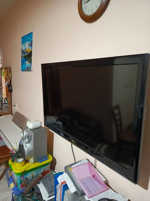 Телевизор LG 42 дюйма
