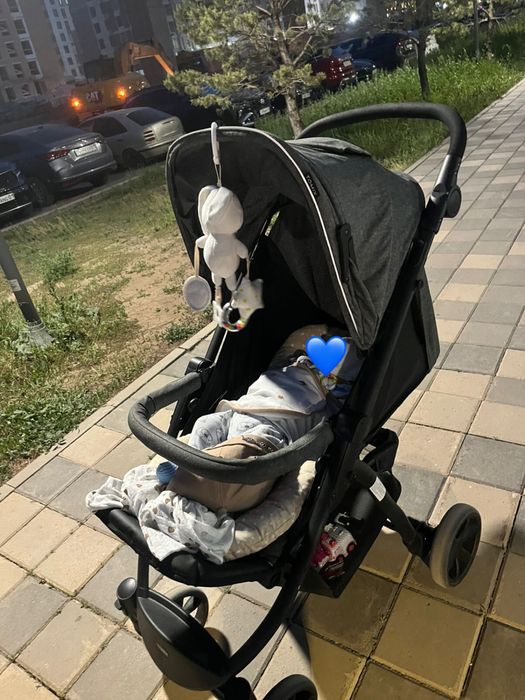 Продам коляску Tomix