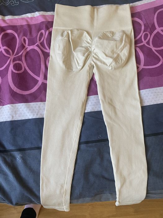 Дамски спортен комплект