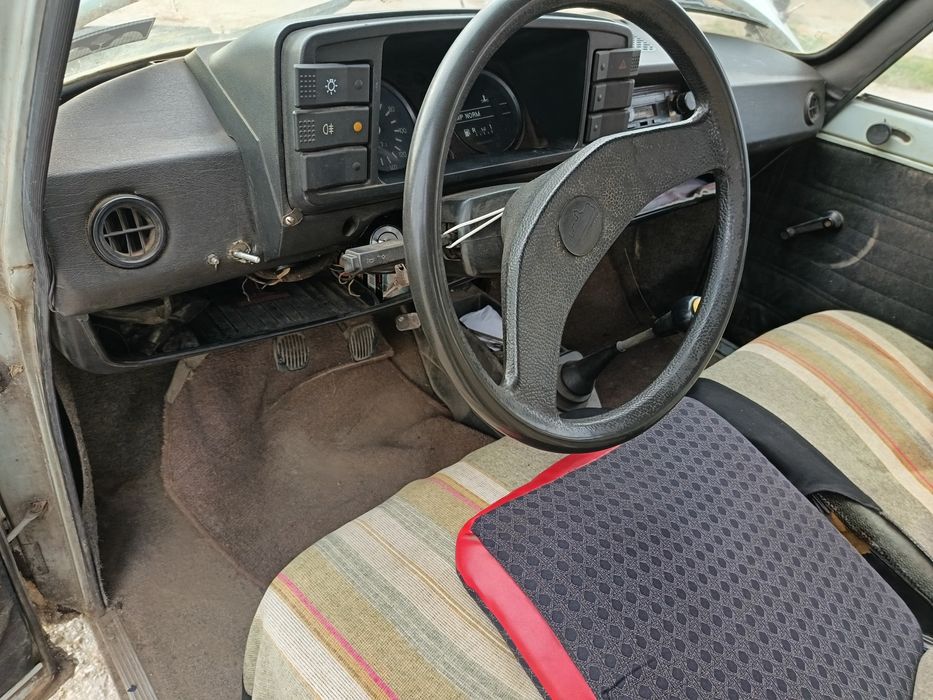 Кола Варбург 1989