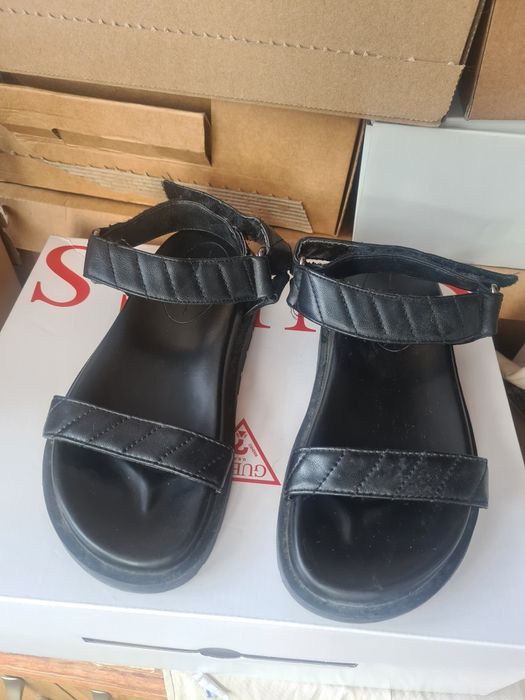 Sandale bershka, marimea 35