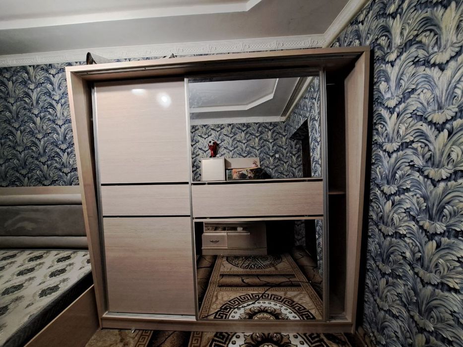 Spalni kamplekt mebel sotiladi holati b/u  lekin  yaxshi sasyatayanada