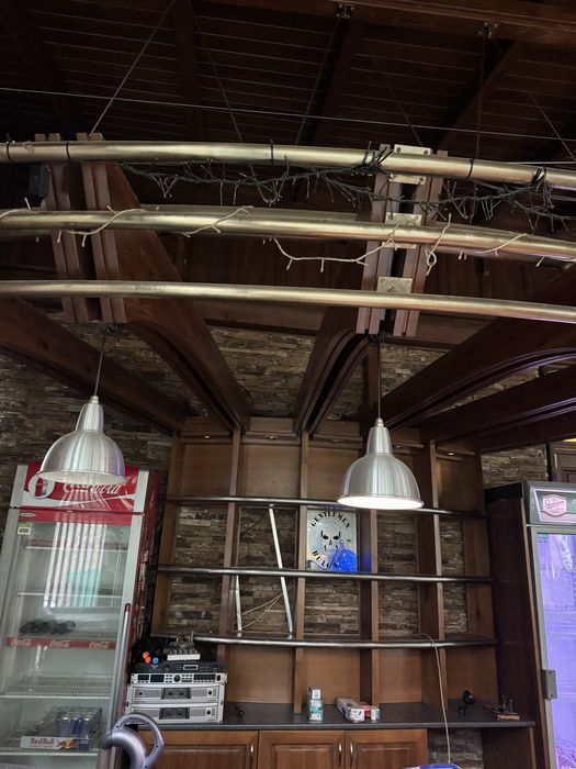 Бар плот бар обзавеждане