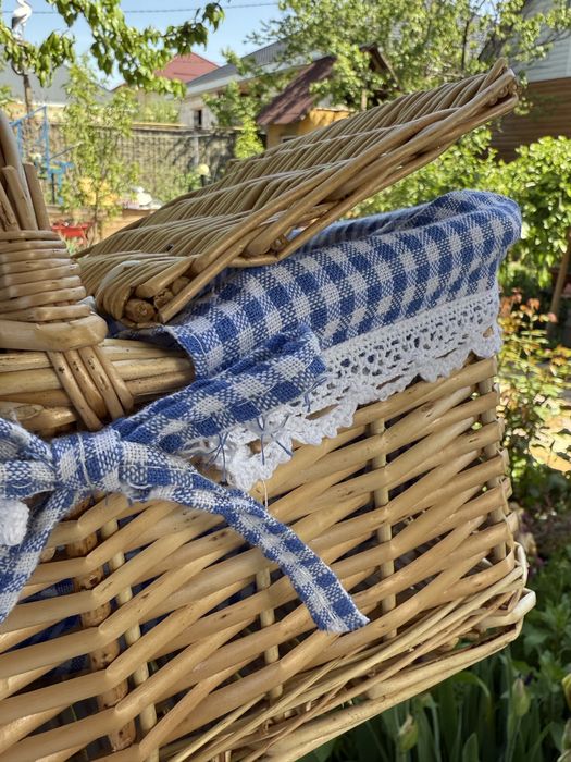 Корзина плетенная