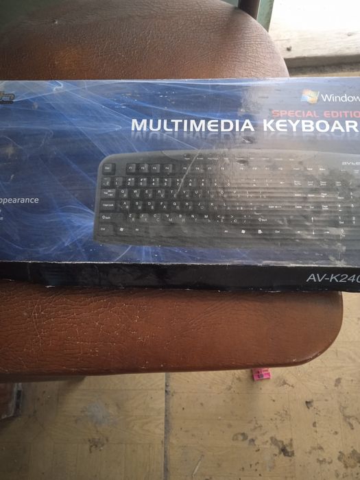 Компьютерный квалиш рабочий в каропее