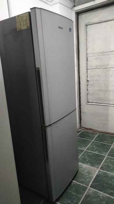 Продам холодильник Самсунг