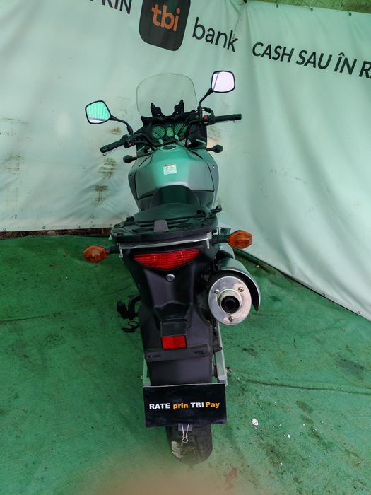 Suzuki Vestrom 2006 650 cmc cash sau rate