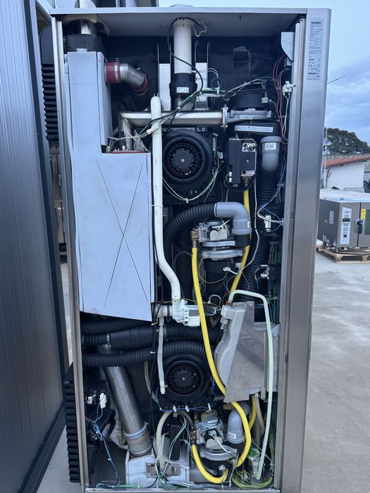 Газов Конвектомат Rational CMP+ 201 20 тави с количка.Газ.2бр.Нови!