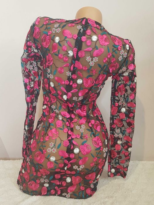 Нови Дамски рокли Pretty Little Thing Kollyy Armani Exchange Killah