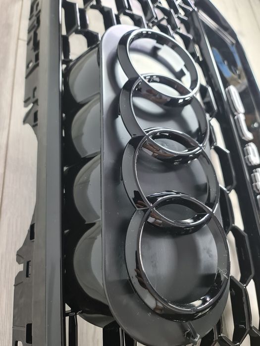 Oferta-Grila-RS4-Look-Dedicata-Audi-A4-B9-2016-2017-2018-2019-Neagra-Lucios-Logo-Incluse-Calitate-Premium-Noua