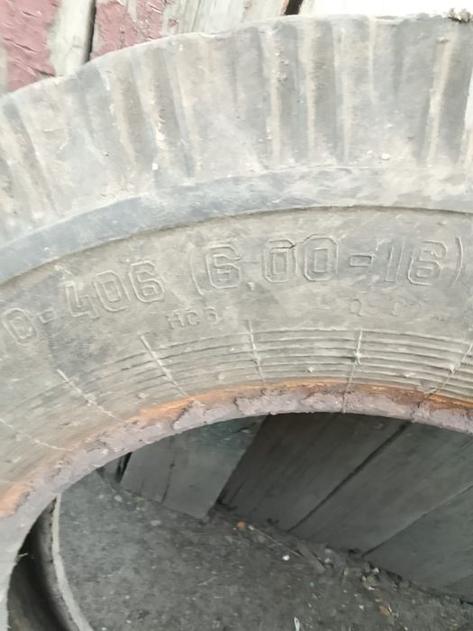 Продам резину на трактор