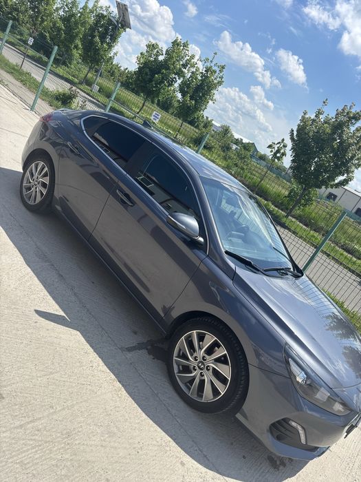 HYUNDAI i30 2019 — imagine 3