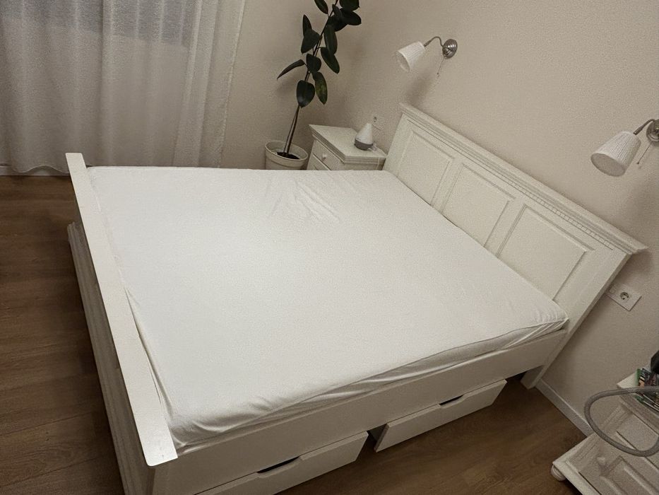 Pat dublu de lemn 160x200