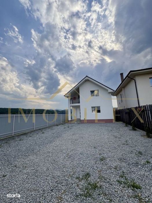 Casa individuala 5 camere, teren 500mp, zona Gilau