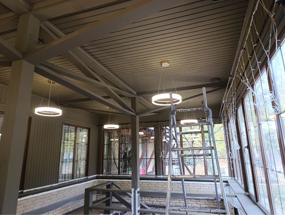 Покраска стен и потолков краскопультом