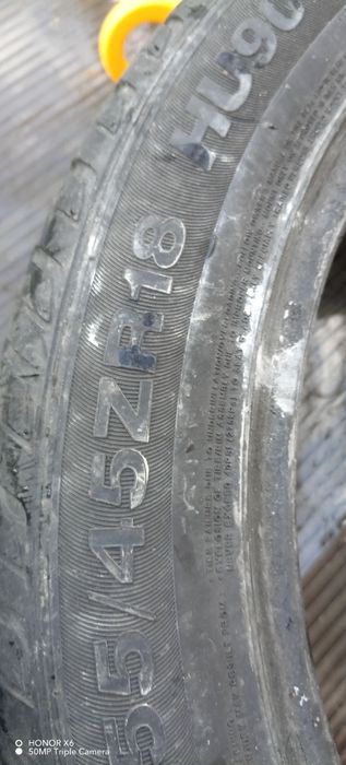 Срочно продам балоны в хорошем состоянии 255/45/R18