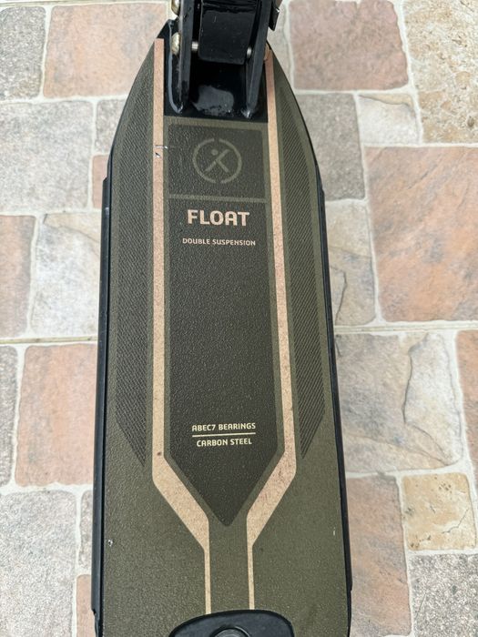 Trotineta float 12/16 ani