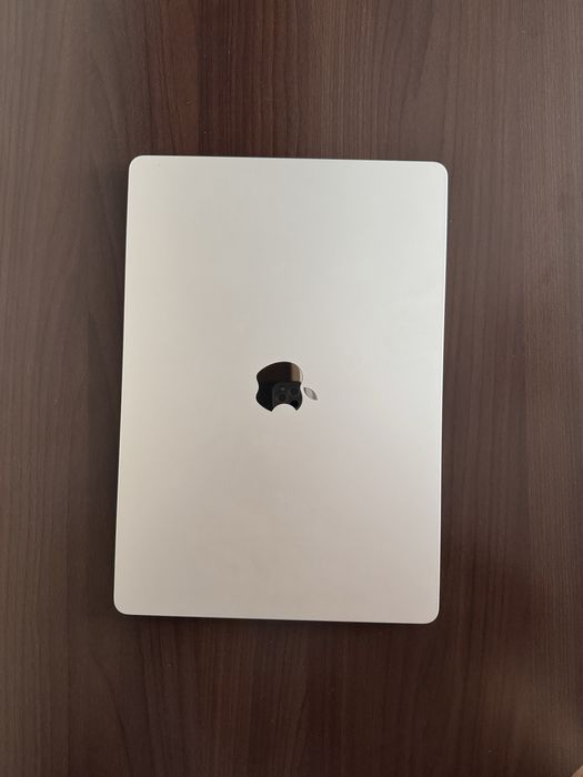 MacBook Air M2 15” / 512GB / 8GB