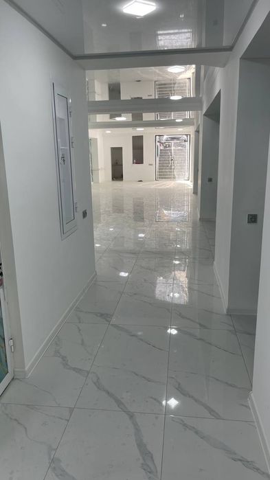 Аренда магазин. 200 кв. Гуливер поворот