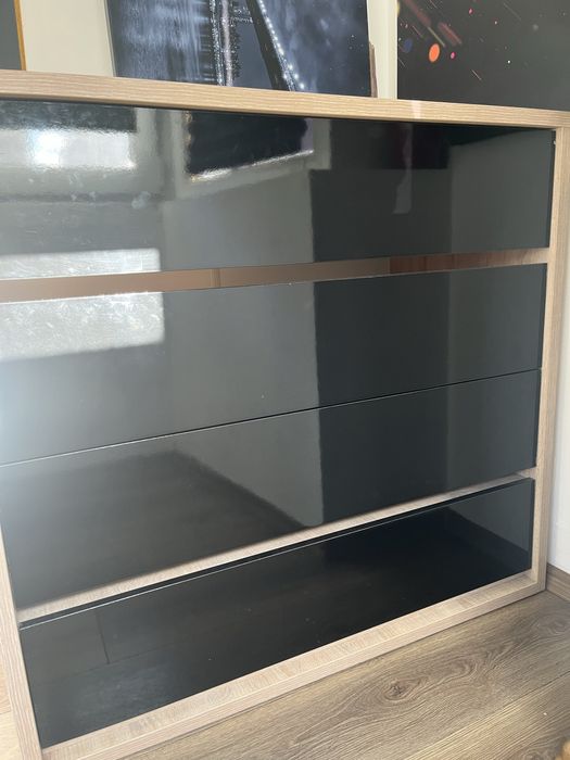 Comoda Tv negru lucios