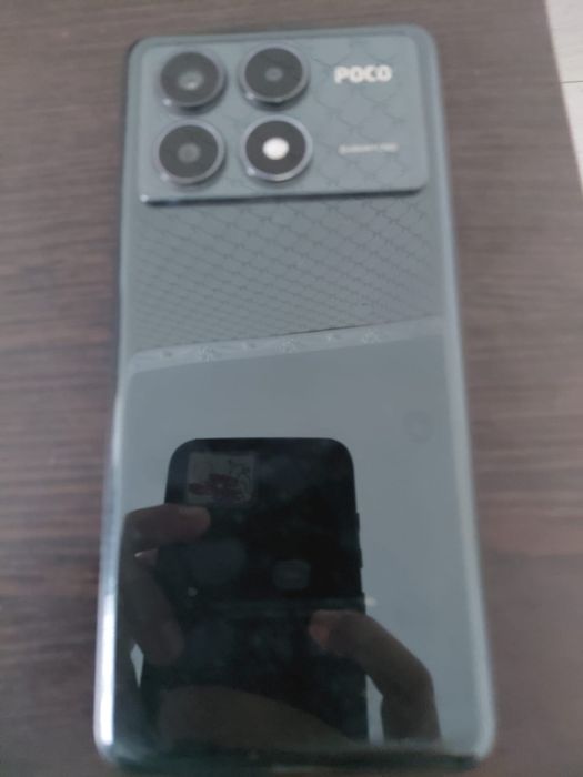 Продаю игровой телефон Poco x6 Pro