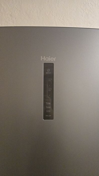 Продам холодильник Haier