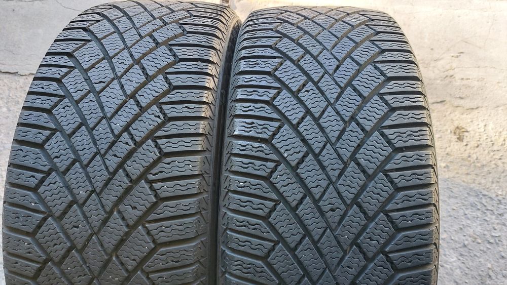 Зимни гуми 225/45/18 Continental Viking Contact 7 2 броя