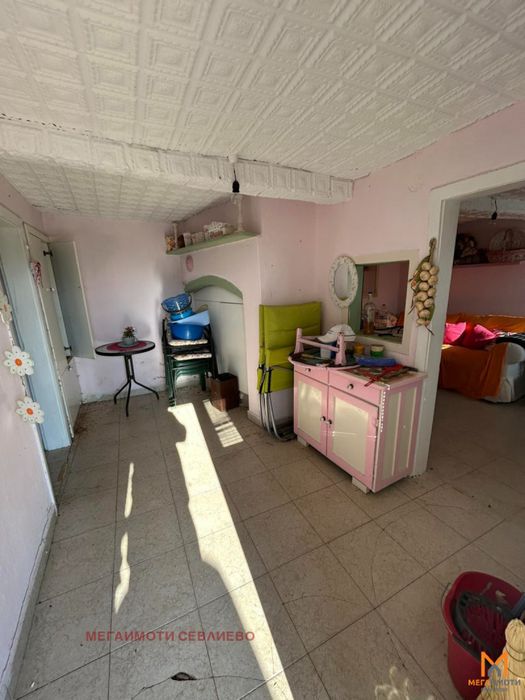 Продажба Къща гр. Севлиево - с. Градище 130m² и двор 780m²