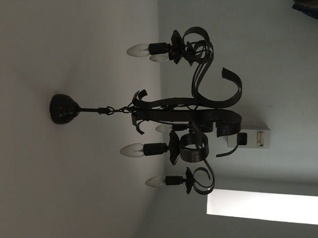 Люстра металлическая