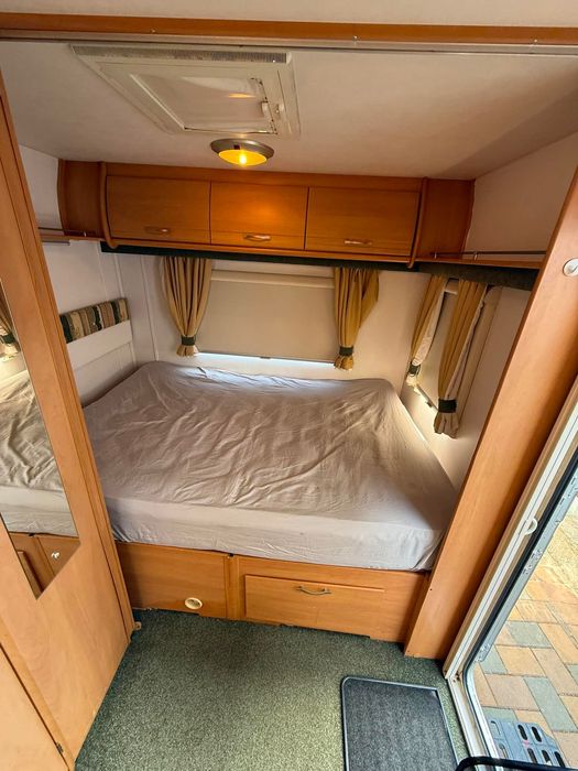 2004 swift charisma’